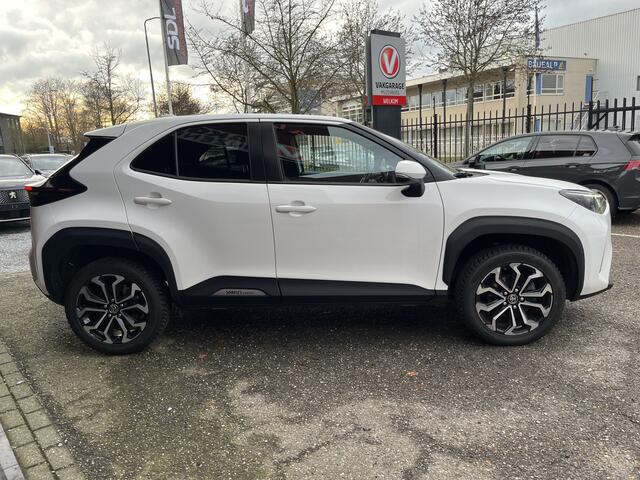 Toyota YARIS Cross 1.5 Hybrid Dynamic // FULL LED // KEYLESS // ADAPT. CRUISE // CAMERA // NAVI+CARPLAY //