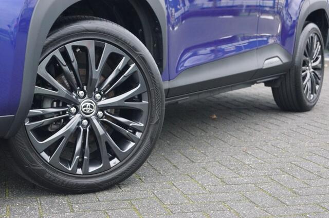 Toyota YARIS 1.5 Hybrid Adventure / Camera /Elektr. A-Klep/ Head-up/ JBL /Navi/18 Inch LM