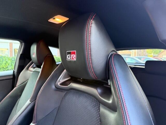 Toyota YARIS 1.6 GR PERFORMANCE KOMPACT