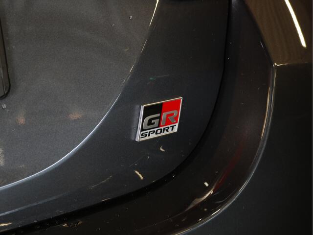 Toyota YARIS 1.5 Hybrid 130 GR Sport Apple Carplay | 130 pk | Toyota Safety Sense |