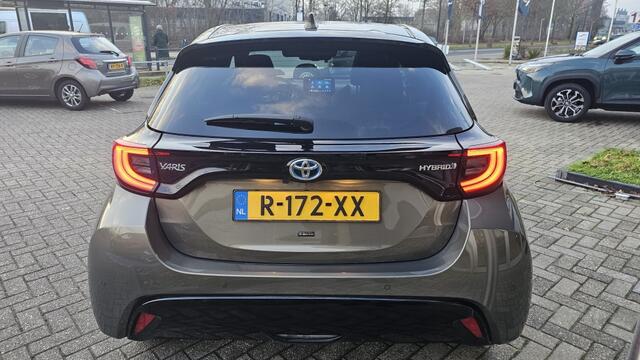 Toyota YARIS 1.5 Hybride Executive NLauto | All-in | zomer / winter | Dealero