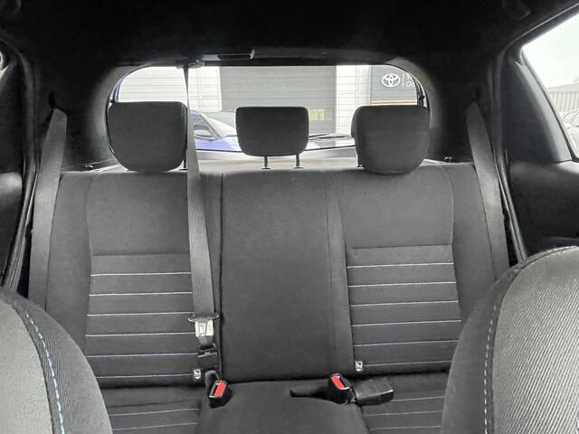 Toyota YARIS 1.5 VVT-i Bi-Tone All seasonbanden