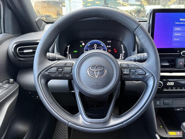 Toyota YARIS Cross 1.5 Hybrid 130 Dynamic | Comfort Pack | Sensoren v/a | Stoelverw