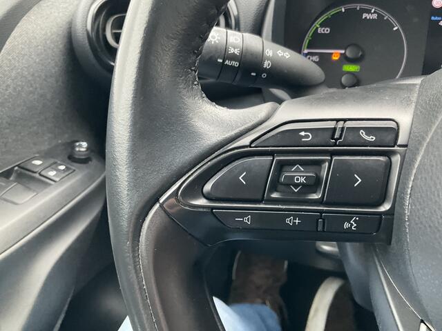 Toyota YARIS 1.5 Hybrid Dynamic Caplay DAB Camera Uitstraling!