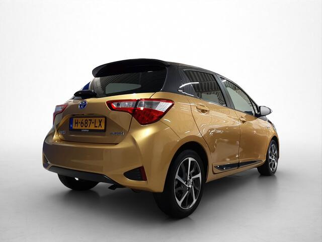 Toyota YARIS 1.5 Hybrid Y20 | Panodak | Navigatie | Camera | LM Velgen |