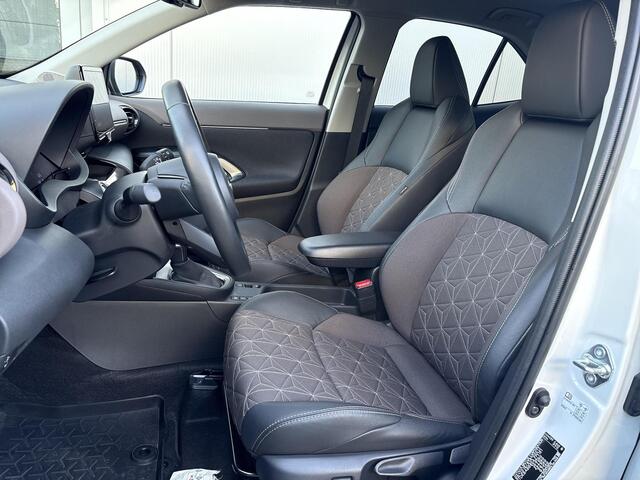 Toyota YARIS Cross 1.5 Hybrid Executive **DODEHOEK DETECTIE/ STUURVERWARMING/ PARKEERSENSOREN/ GARANTIE**