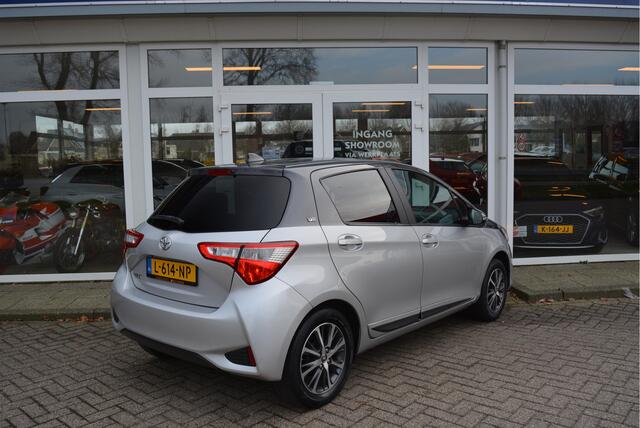Toyota YARIS 1.0 VVT-i Y20 ? Two Tone ?Navi ? Cruise ? Camera ?