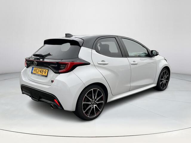 Toyota YARIS 1.5 Hybrid GR Sport | JBL Premium audio | Parkeersensoren | Head up display | Stoelverwarming | Navigatie |