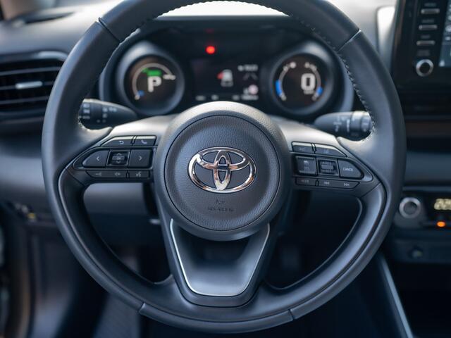 Toyota YARIS 1.5 Hybrid Business Plus | Navi | Keyless | Leder | Stoelverwarming | Prijs Rijklaar!!