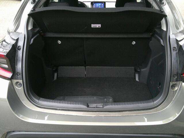 Toyota YARIS 1.5 Hybrid 115 First Edition