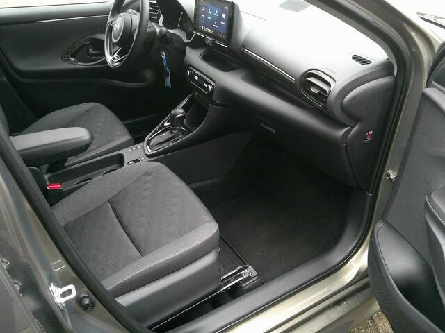 Toyota YARIS 1.5 Hybrid 115 First Edition