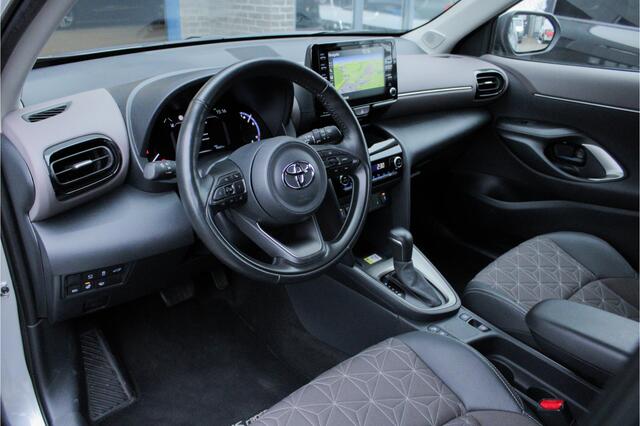 Toyota YARIS Cross 1.5 Hybrid Executive |leder|360 camera|voorruitverwarming|elek klep|