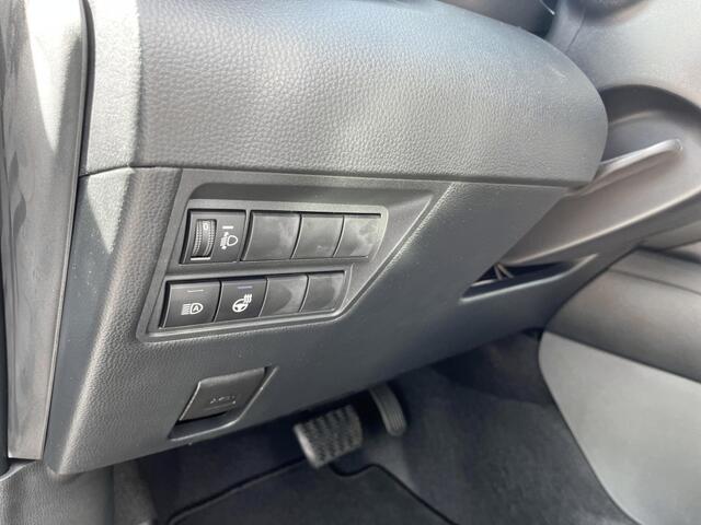 Toyota YARIS 1.5 Hybrid Black edition 115pk | Stoel en Stuur verwarming.