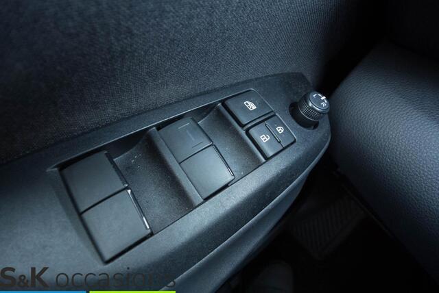 Toyota YARIS 1.5 Hybrid 115 Business ACC Keyless CarPlay