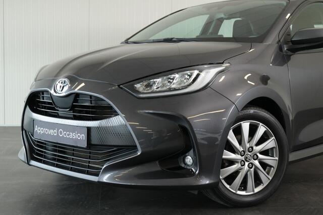 Toyota YARIS 1.5 VVT-i Dynamic Limited, Stoel & Stuurverwarming , Adaptieve Cruise control, Parkeercamera, Apple Carplay, Android Auto.