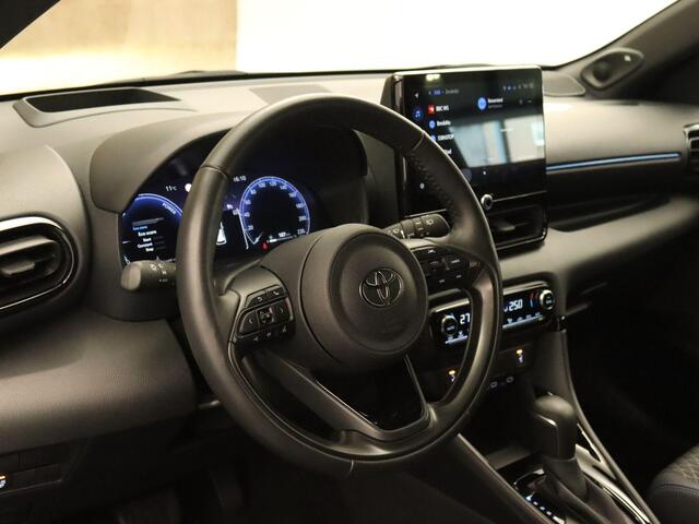 Toyota YARIS 1.5 Hybrid 130 Launch Edition - ORIGINEEL NEDERLANDSE AUTO - JBL PREMIUM AUDIO INSTALLATIE - DODEHOEKDETECTIE - HEAD UP DISPLAY - PARKEERSENSOREN VOOR + ACHTER - ADAPTIEVE CRUISE CONTROL - STUUR-/STOELVERWARMING - BI-TONE LAK - CAMERA