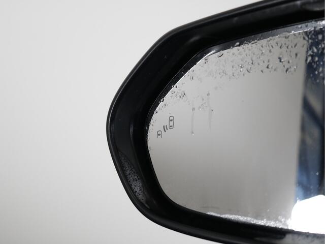 Toyota YARIS Cross 1.5 Hybrid 115 First Edition | Stuur / Stoelverwarming | Dode-hoek |