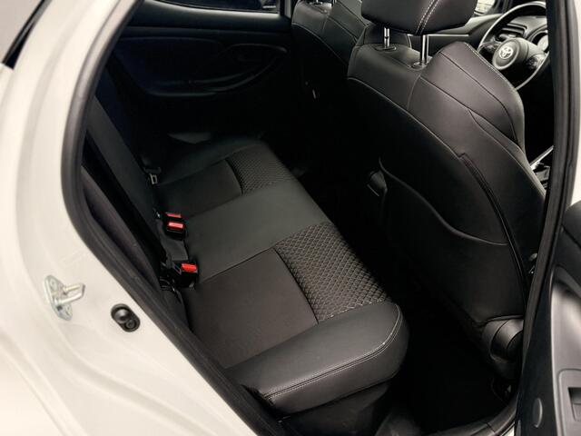 Toyota YARIS 1.5 Hybrid Executive Panoramadak, Dodehoekdetectie, HUD, LMV, LED, Stoelverwarming, Navigatie,