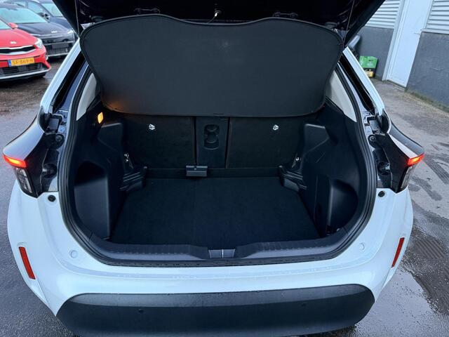 Toyota YARIS Cross 1.5 Hybrid Executive Trekhaak, Dodehoekdetectie, HUD, Stoelverwarming, LMV, LED, Elek. achterklep, Parkeersensoren