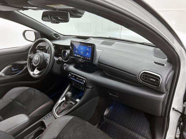 Toyota YARIS 1.5 Hybrid GR Sport | BTW Voertuig | JBL | Sportstoelen | Panorama dak |
