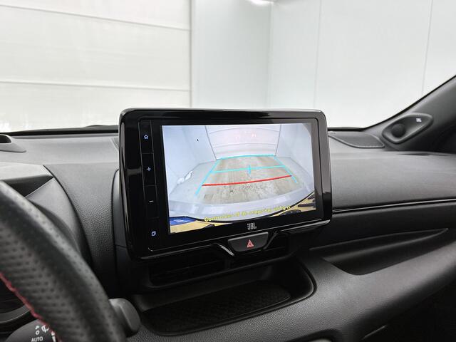 Toyota YARIS 1.5 Hybrid GR Sport | BTW Voertuig | JBL | Sportstoelen | Panorama dak |