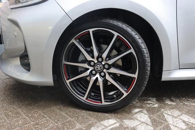 Toyota YARIS 1.5 Hybrid 130 GR Sport, Head-Up Display , Stoel- en stuurverwarming