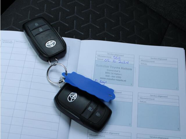 Toyota YARIS Cross 1.5 Hybrid Dynamic Trekhaak, Voorruit- en Stuurverwarming, Adaptieve Cruise en Climate Control