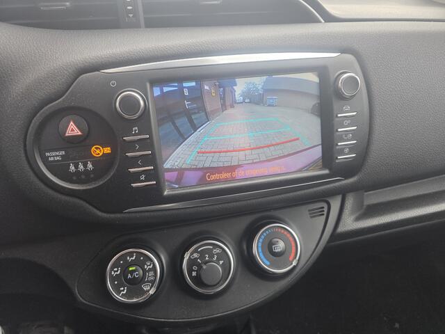 Toyota YARIS 1.5 VVT-i Bi-Tone | Camera |