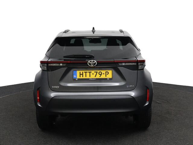 Toyota YARIS Cross 1.5 Hybrid 115 Dynamic | Parkeersensoren Rondom | Stuur en Stoelverwarming | Keyless Entry | Navigatie |
