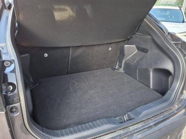 Toyota YARIS Cross 1.5 Hybrid 115 Dynamic met stoel stuurverwarming