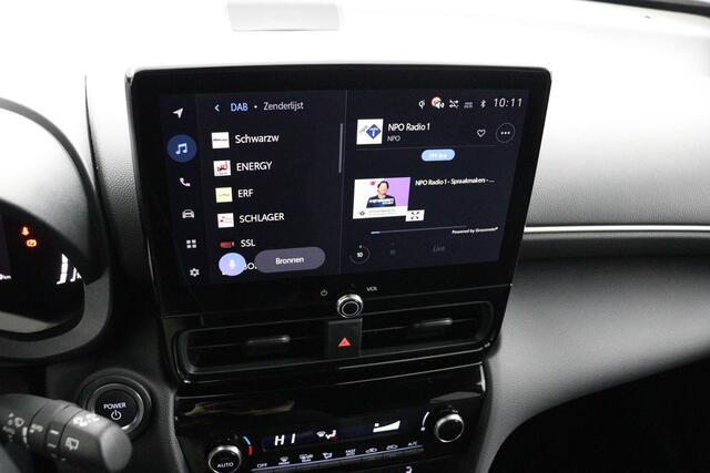 Toyota YARIS Cross 1.5 Hybrid 115 Dynamic | Comfort Pack | Parkeer sensoren | Stuur stoel verwarming |