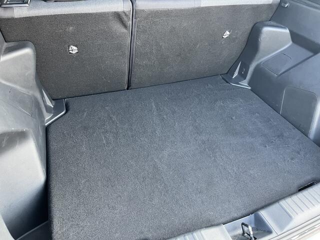 Toyota YARIS Cross 1.5 Hybrid 115 Dynamic Limited Parkeersensoren Stoel Stuur Verwarming PDC