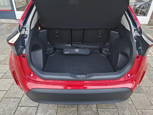 Toyota YARIS Cross Hybrid AWD-i Elegant