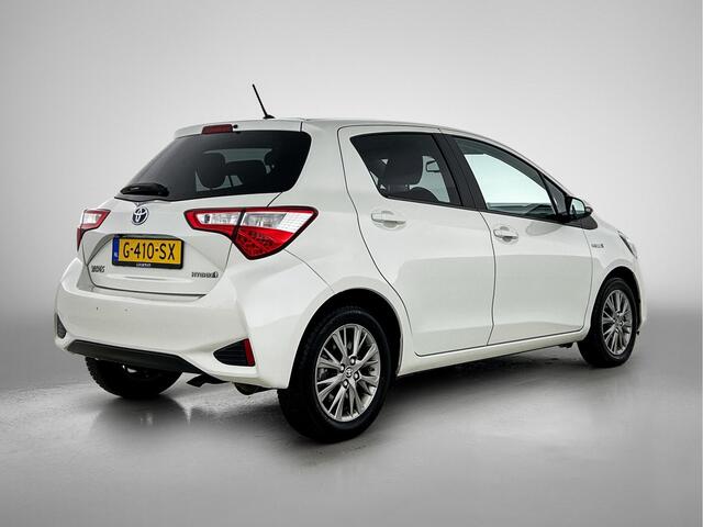 Toyota YARIS 1.5 Hybrid Dynamic | 1e Eigenaar | NIEUW GELEVERD & ONDERHOUDEN | Parelmoer | Privacy Glass |