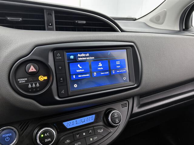 Toyota YARIS 1.5 Hybrid Dynamic | 1e Eigenaar | NIEUW GELEVERD & ONDERHOUDEN | Parelmoer | Privacy Glass |