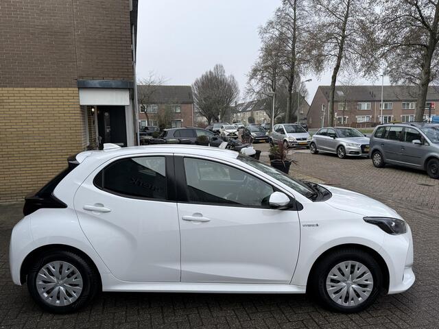 Toyota YARIS 1.5 Hybrid Active / Airco clima/ Apple carplay/ Camera/ Cruise/