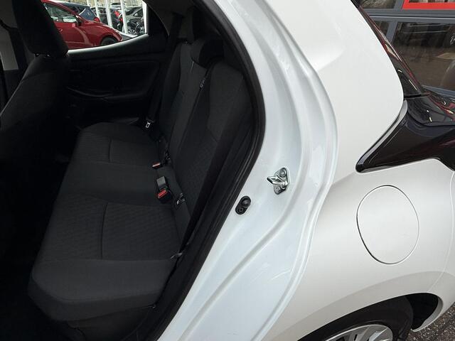 Toyota YARIS 1.5 Hybrid Active / Airco clima/ Apple carplay/ Camera/ Cruise/