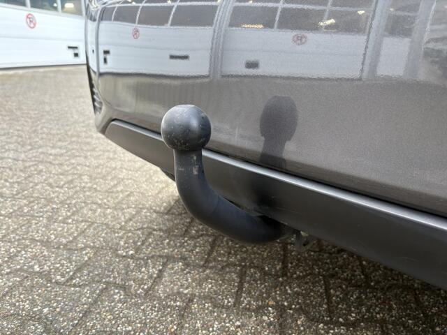 Toyota YARIS 1.5 hybrid Executive | Cruise control | Navi | Trekhaak |