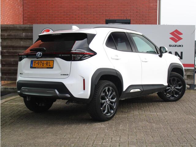 Toyota YARIS Cross 1.5 Hybrid Explore Stoelverwarming, Cruise Control Adaptief, Keyless Entry/Start, Achteruitrijcamera, Parkeersensoren Voor en Achter