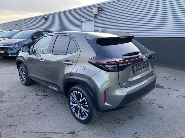Toyota YARIS Cross 1.5 Hybrid Executive Panoramadak, Parkeersensoren voor + achter, Stoelverwarming, LED, Smart Key, LMV