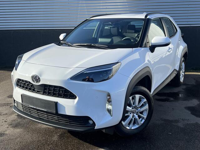 Toyota YARIS Cross 1.5 Hybrid Business Dynamic Parkeersensoren voor + achter, LMV, Apple Carplay en/of Android auto Navigatie, Adaptieve cruise control