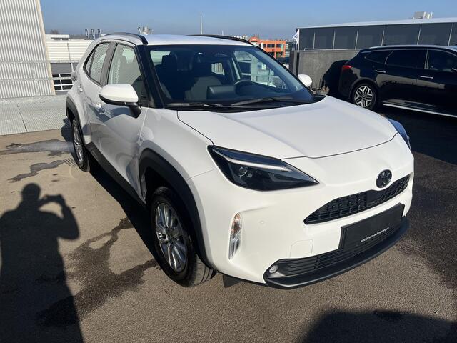 Toyota YARIS Cross 1.5 Hybrid Business Dynamic Parkeersensoren voor + achter, LMV, Apple Carplay en/of Android auto Navigatie, Adaptieve cruise control