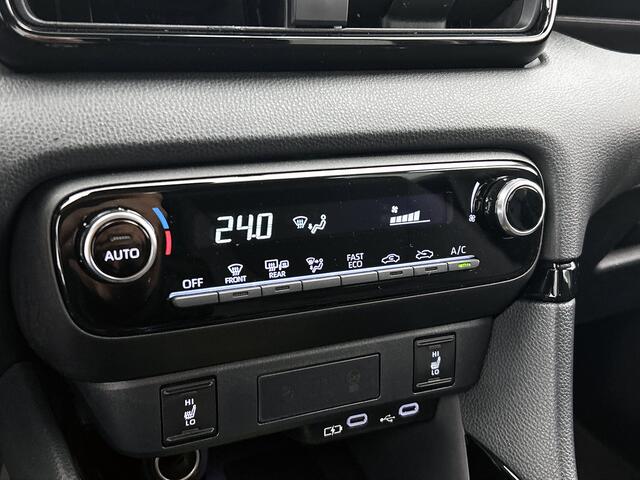 Toyota YARIS 1.5 Hybrid Dynamic | BTW Voertuig | Stoelverwarming |