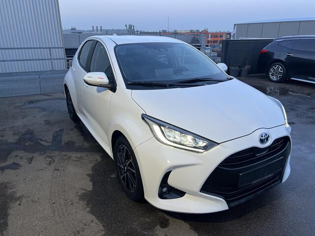 Toyota YARIS 1.5 Hybrid Dynamic LED, Lichtmetalen velgen, Adaptieve cruise control, Achteruitrijcamera,