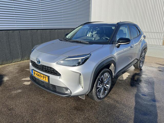 Toyota YARIS Cross 1.5 Hybrid Executive Nieuw geleverd en dealeronderhouden, 1e eign. Dodehoekdetectie, JBL, Stoelverwarming, Privacy glass