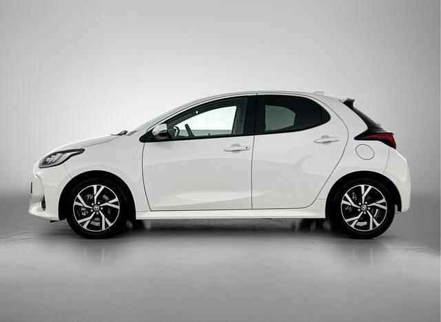 Toyota YARIS 1.5 Hybrid 115 First Edition | Navigatie | lichtmetalen velgen |