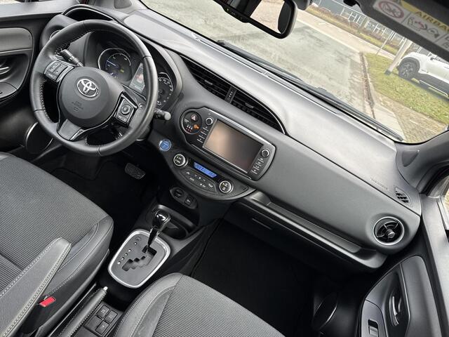 Toyota YARIS 1.5 Hybrid Executive | 06-10141018 Voor meer informatie