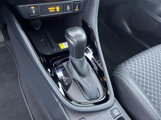 Toyota YARIS 1.5 Hybrid Executive | Red Pack | Panoramadak |