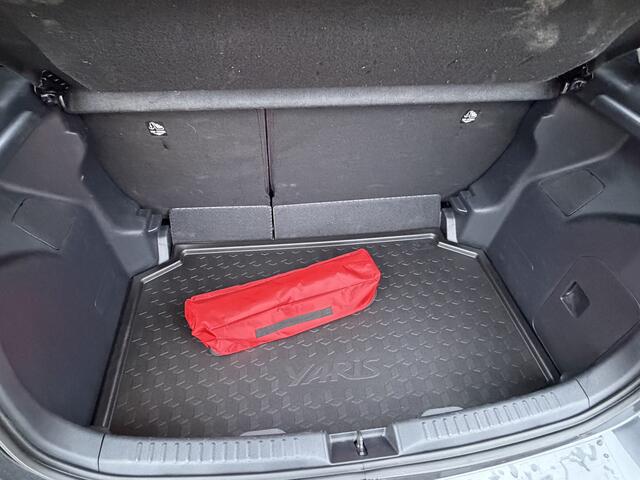 Toyota YARIS 1.5 Hybrid 115 First Edition Limited Stoel Stuur verwarming Parkeersensoren