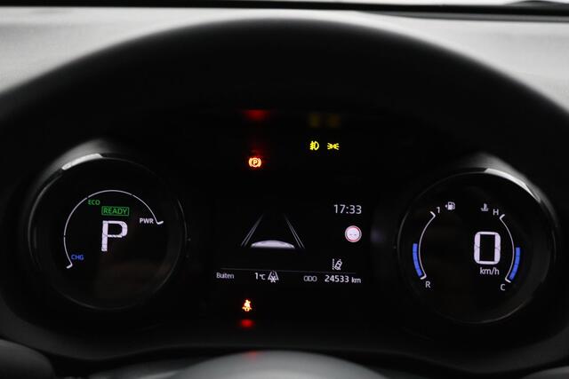 Toyota YARIS 1.5 Hybrid Executive | Navigatie | Stoelverwarming | Bi-tone | Leder-stof bekleding |